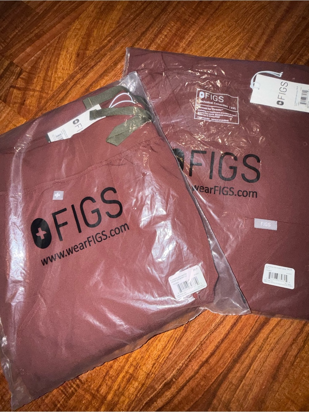 FIGS Scrub Set “Walnut” - Picture 2 of 8